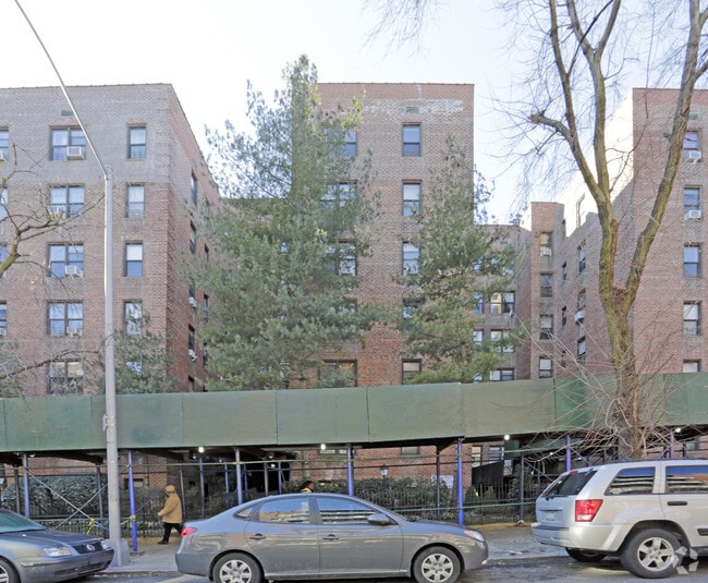 Building Photo - 83-30 118th St
