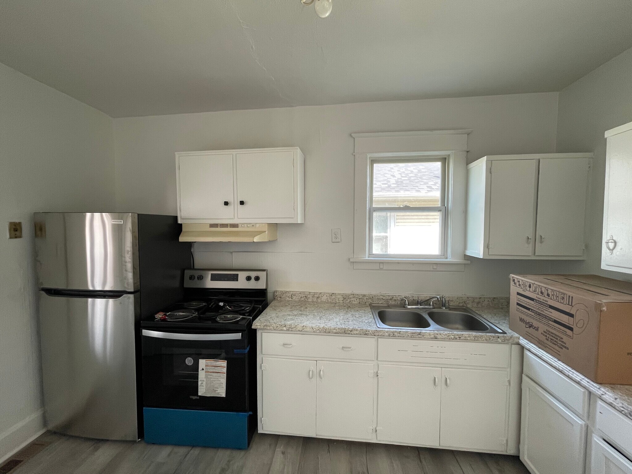 Kitchen - 2105 Sherman Ave