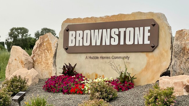 Building Photo - $2,199.00 / Large 4 bed 2 bath / 3 car gar...