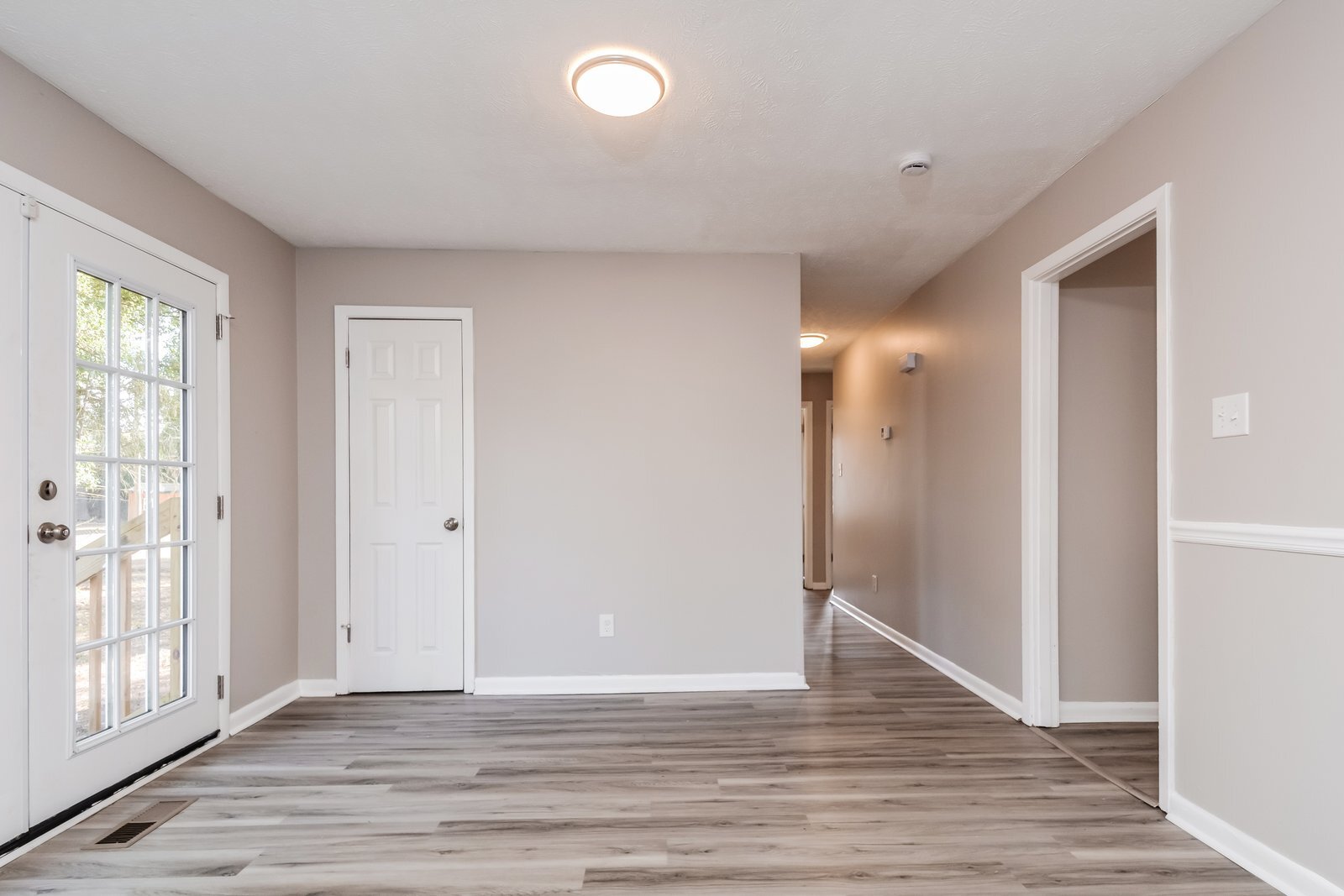 Building Photo - 620 N Jackson St