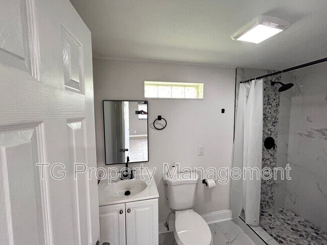 Building Photo - 6855 Hafford Ln