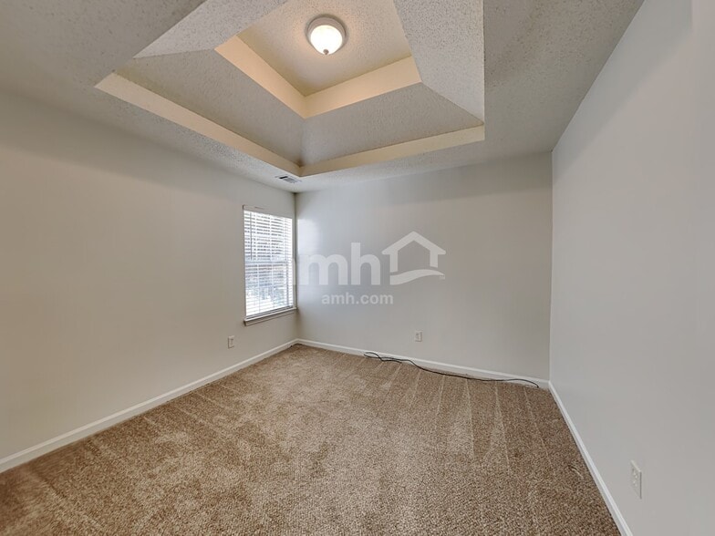 Building Photo - 227 Penny Ln