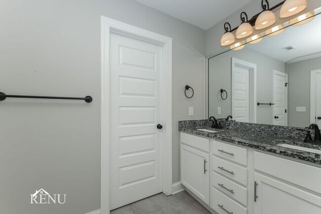 Building Photo - 3319 Old Hickory Blvd