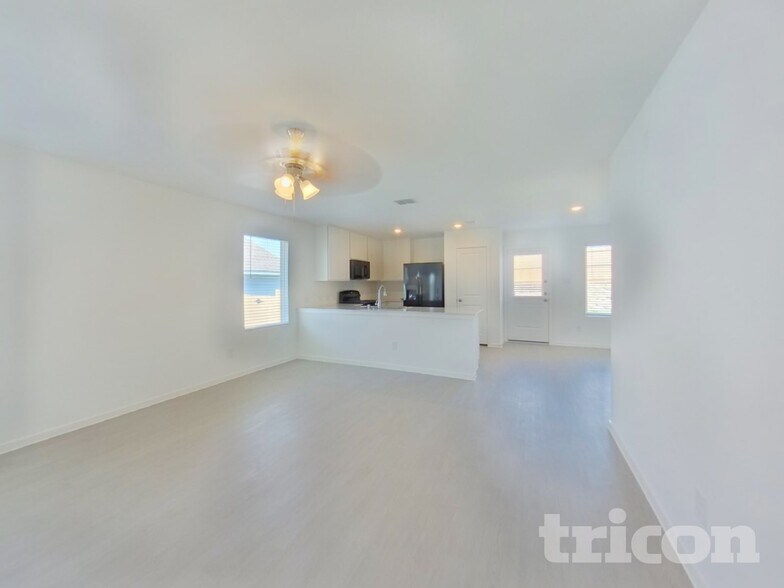 Building Photo - 10704 Dusty Rnch Rd