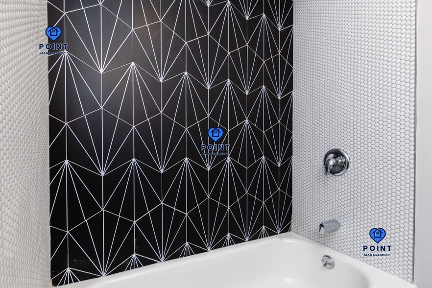 Building Photo - 220 Havre St