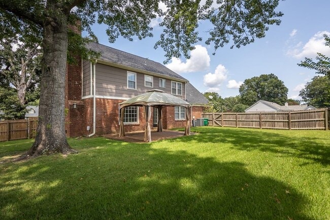 Building Photo - 7839 Farindon Dr