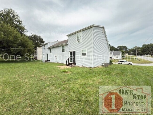 Building Photo - 3 bedroom, 1 bathroom duplex in Independen...