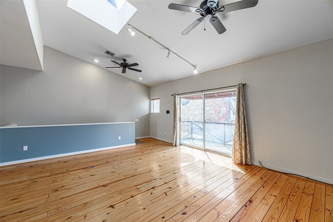 Building Photo - 3 N Ennis St