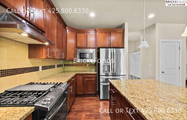 Building Photo - 10550 Sheridan Cres NE