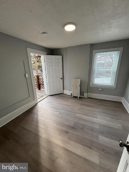 Building Photo - 318 E Marshall St