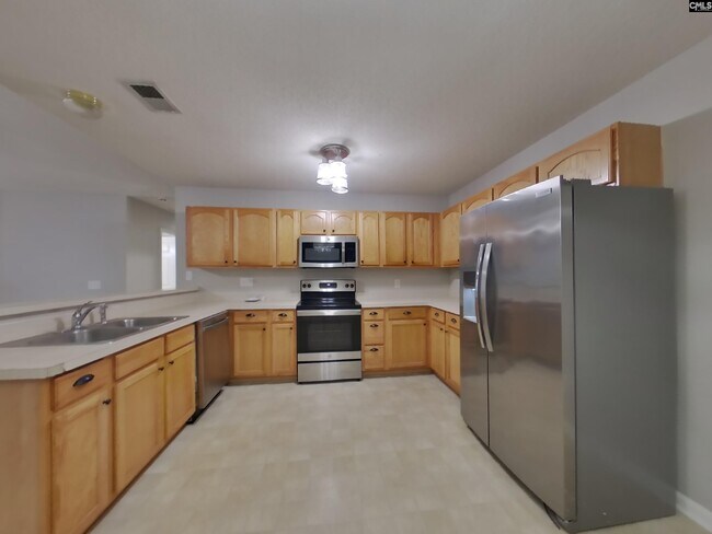 Building Photo - 538 Providence Crossing