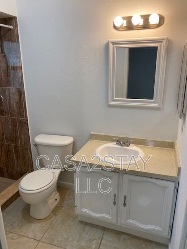 Building Photo - 7297-7297 Albany Rd