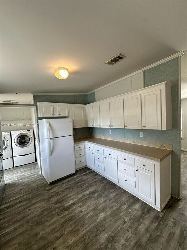 Building Photo - 11832 Leeward Pl
