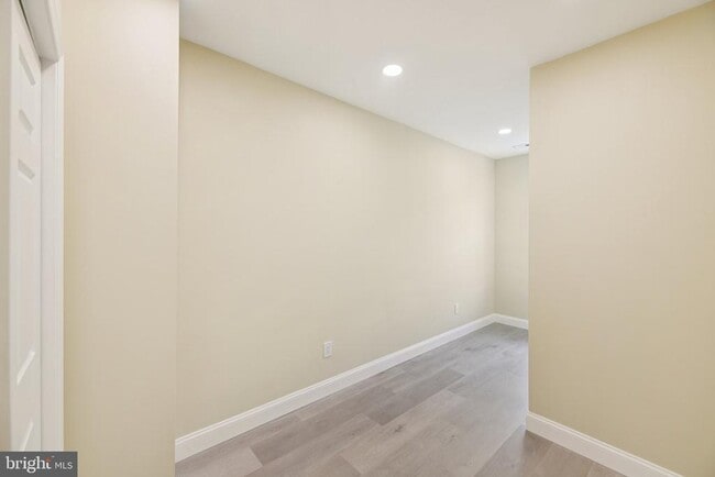 Building Photo - 729 Madison St NW