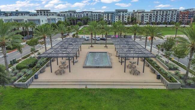 Building Photo - 1879 Union St