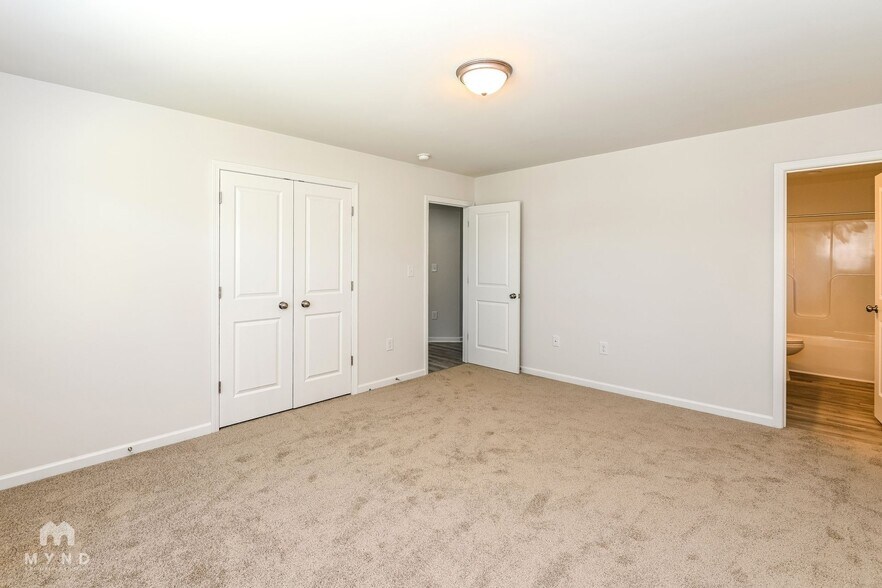 Building Photo - 7117 Plott Rd