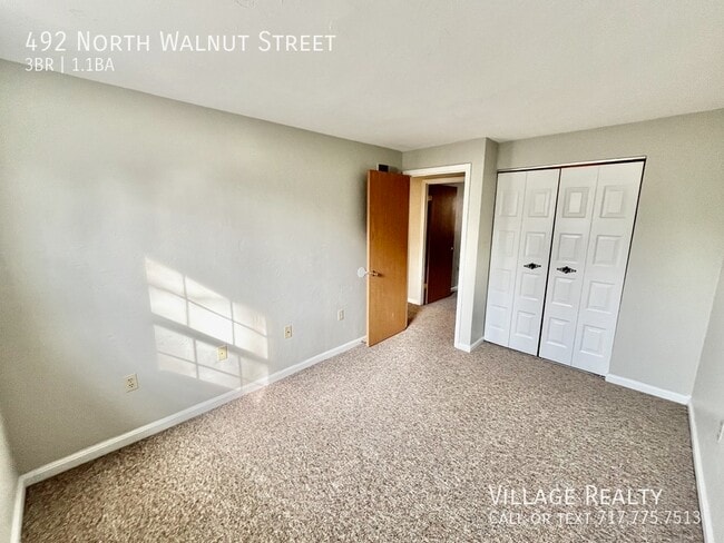 Building Photo - 492 N Walnut St