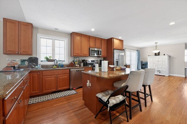 Building Photo - Spacious 4BR House in Millbury