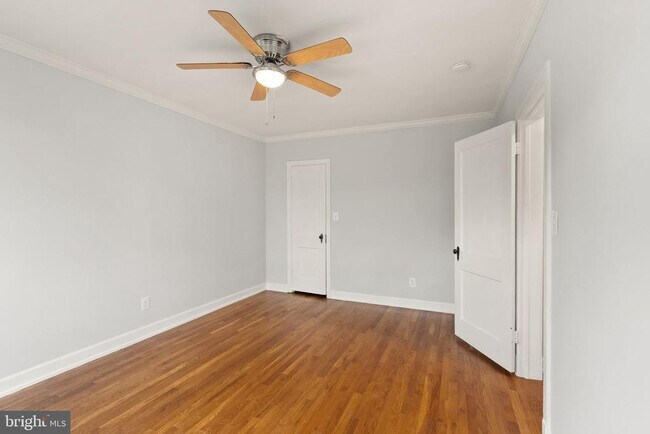 Building Photo - 939 Longfellow St NW