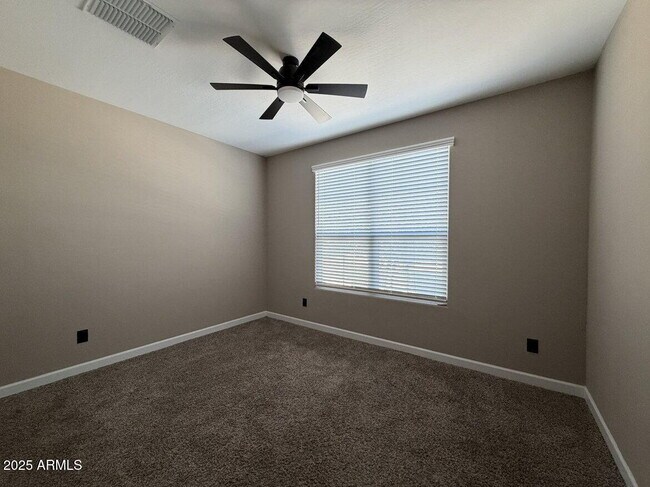 Building Photo - 38163 W Santa Monica Ave