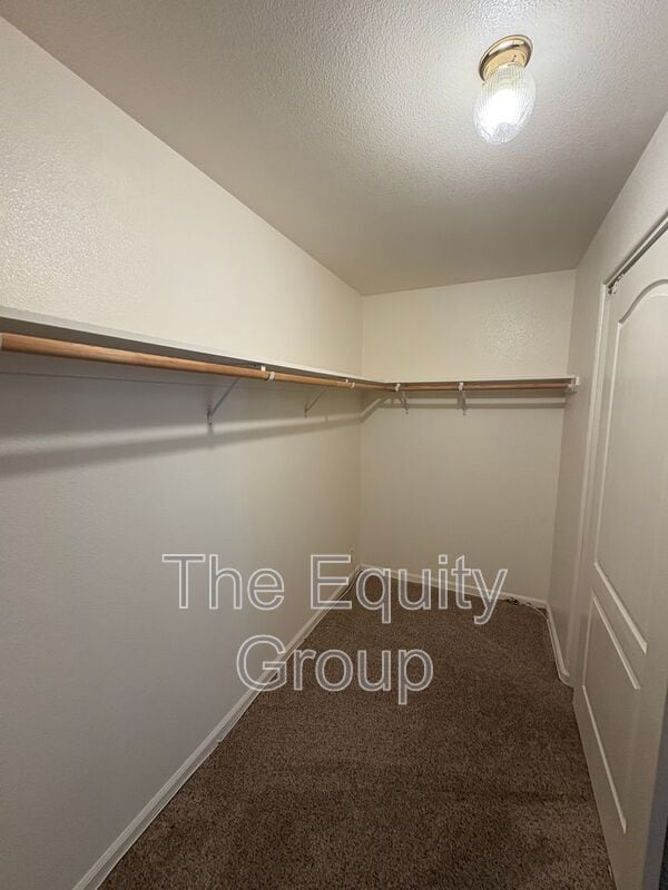 Building Photo - 2322 E Beech Ct