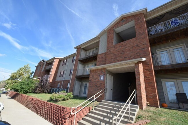 Primary Photo - Clifton Heights Apartments - 1 Bedroom 1 b...