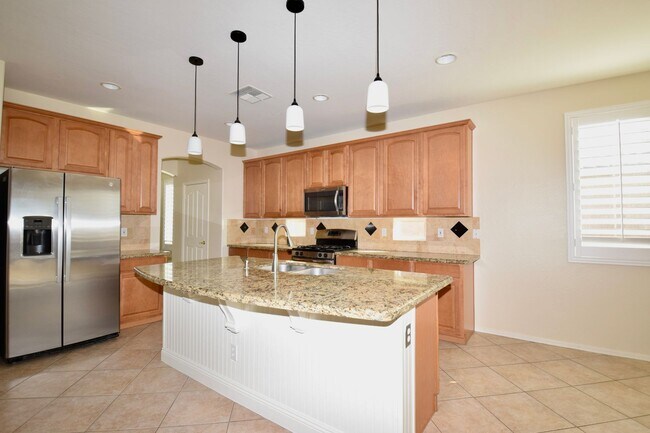 Building Photo - Beautiful Seville Area 4 bedroom Home!