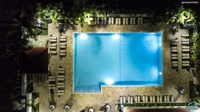 Building Photo - 9937 NW 47th Terrace