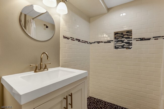 Building Photo - 29 Cypress Terrace