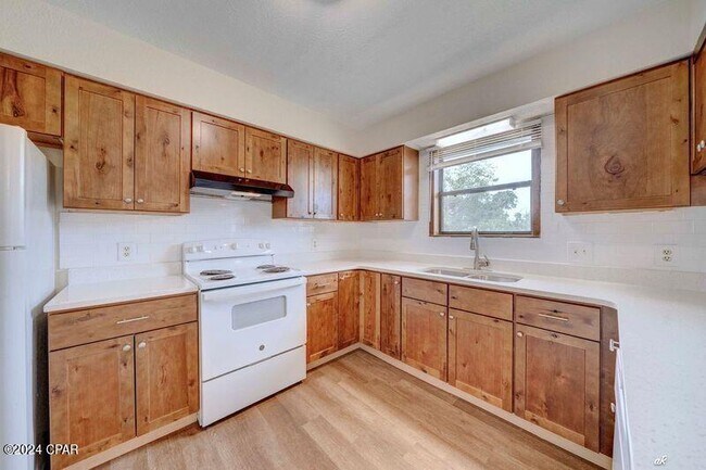 Building Photo - 310 Missouri Ave