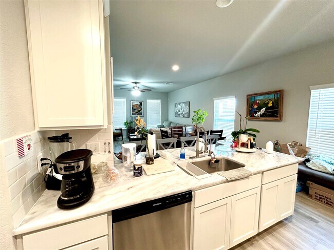 Building Photo - 19835 Capri Shrs Ln