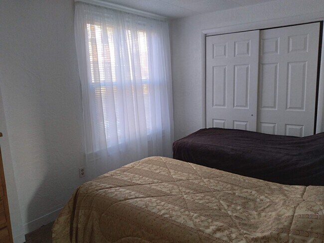 Building Photo - 2120 Columbia Ave