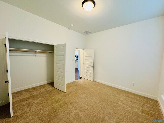 Building Photo - 9071 Mountain Preserve Blvd SE