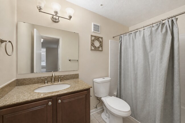 Building Photo - 10118 Oakton Terrace Rd