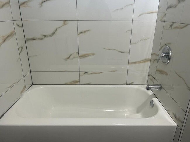 Building Photo - 222 W Patterson St