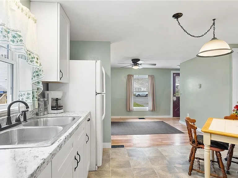 Building Photo - 414 Broadwell Ave