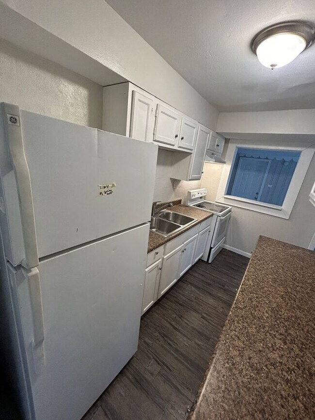 Building Photo - Cozy 3-Bedroom Home in a Convenient and Fa...