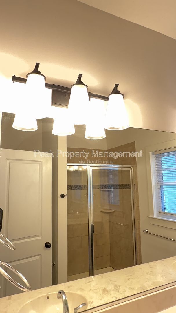 Building Photo - 1510 W Leigh St