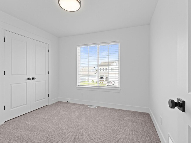 Building Photo - 2986 Sydney Dr