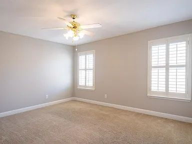 Building Photo - Beautiful 4 bedroom 3 bath home in a quiet...