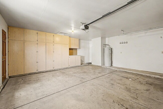 Building Photo - 4812 E Gary St