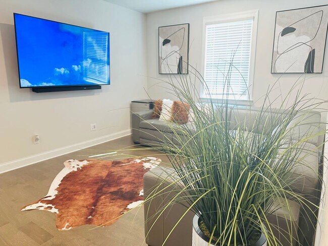 Building Photo - 603 Skye Ct