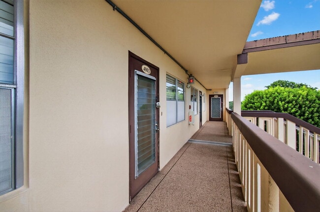 Building Photo - 4003 Wolverton E