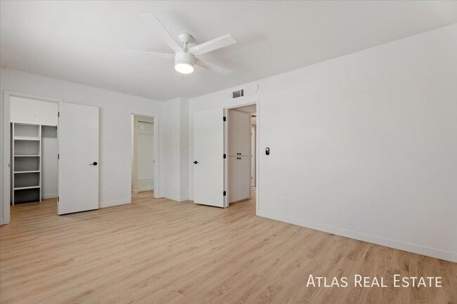 Building Photo - 3807 S Mill Ave