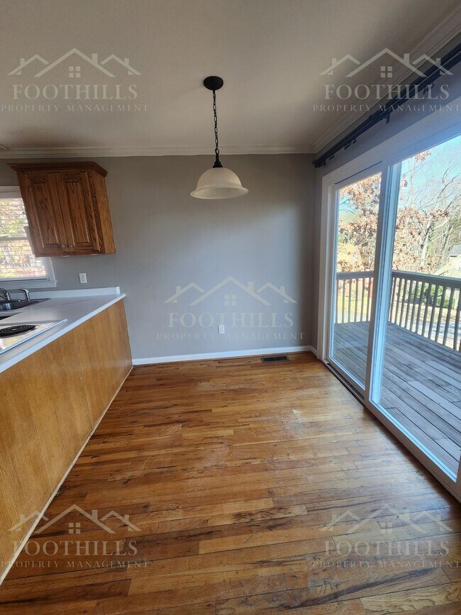 Building Photo - 235 Harbor Dr