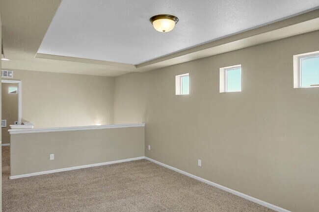 Building Photo - $2,700 - 4 Bed, 3.5 Bath Home in CO Spring...