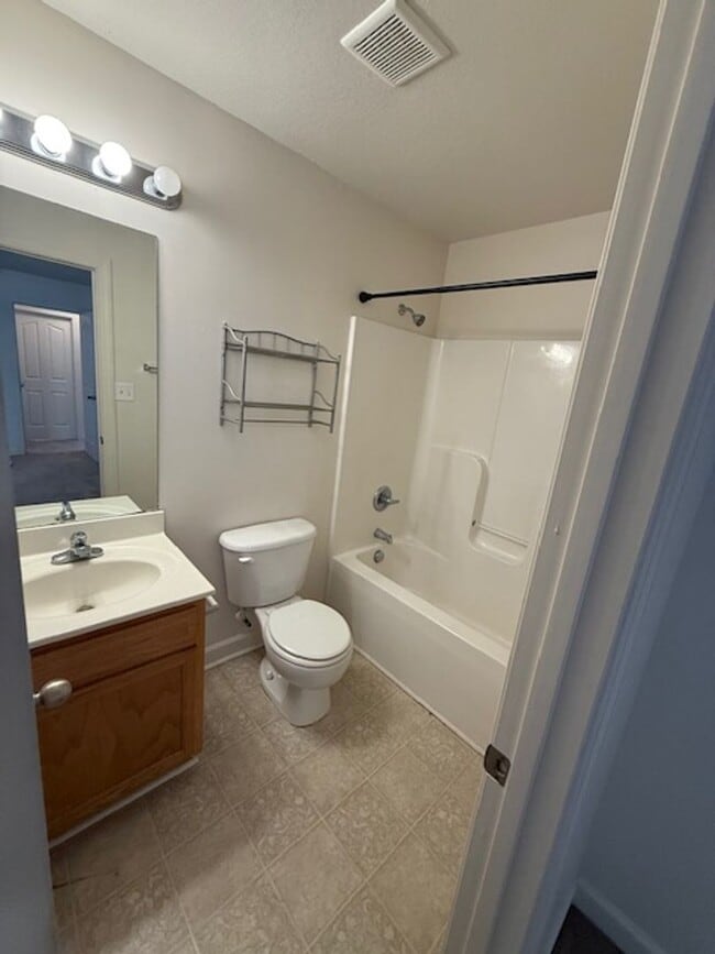 Building Photo - Carolina Forrest! 3 Bedroom / 3 Bath. Pet Friendly.