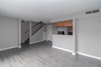 Building Photo - 3919 Fairmont Pkwy