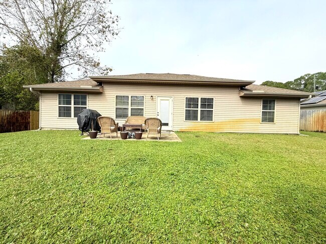 Building Photo - 202 Starfish Rd