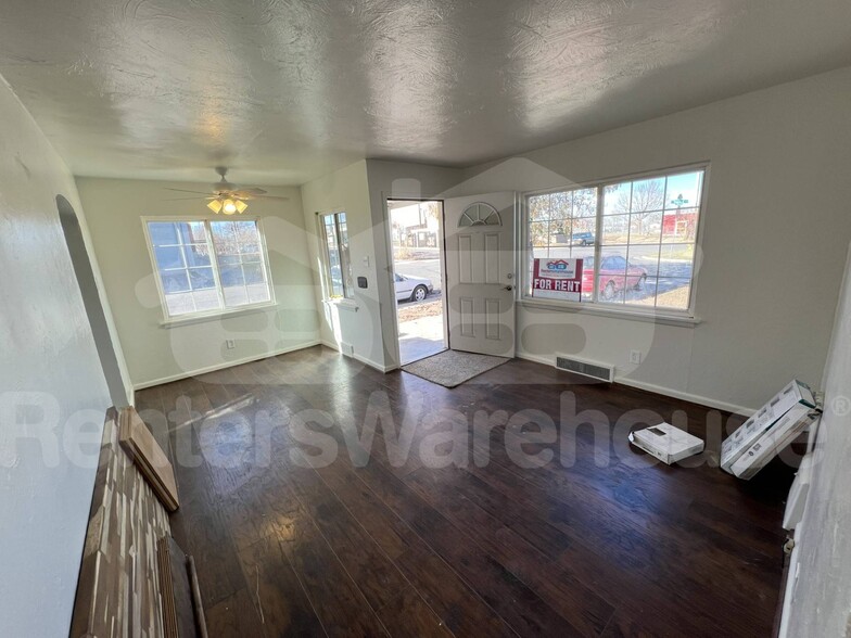 Building Photo - 3490 W Tennessee Ave